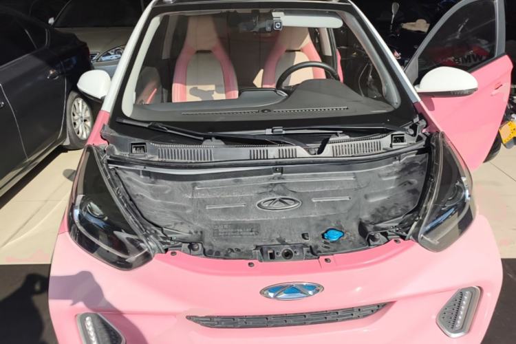 Used Chery QQ Little Ant 2021 200 000-Yuan Ant Fan Edition Talent Version NMC Battery 301 km Engine Bay