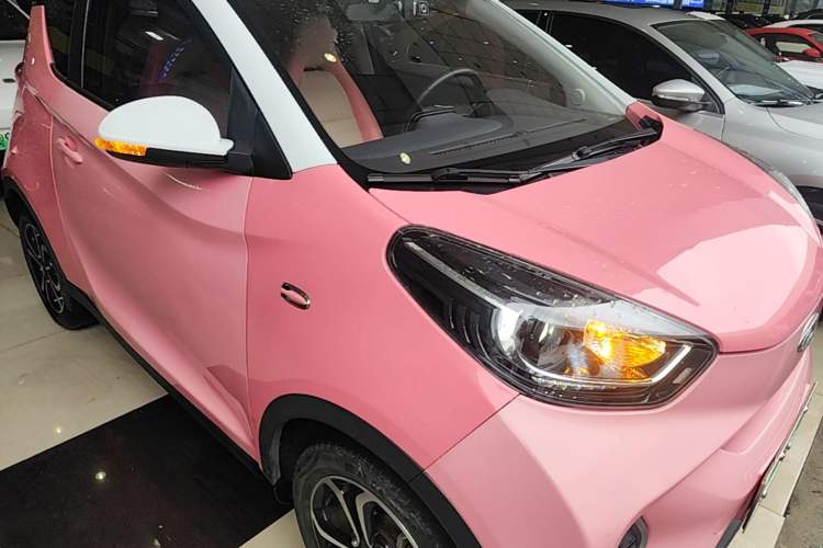 Used Chery QQ Little Ant 2021 200 000-Yuan Ant Fan Edition Talent Version NMC Battery 301 km Front Right 45 Deg