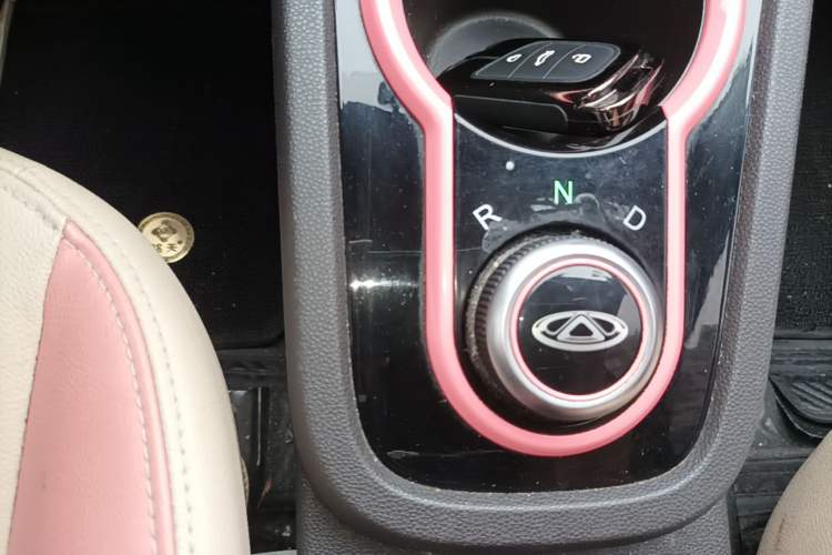 Used Chery QQ Little Ant 2021 200 000 Yuan Ant Fan Edition Energized Version Lithium Iron Phosphate 301 km Gear Lever