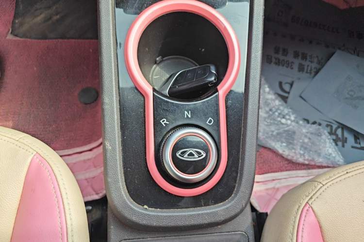 Used Chery QQ Little Ant 2021 150 000 Yuan Ant Fan Edition Queen Version Lithium Iron Phosphate Gear Lever