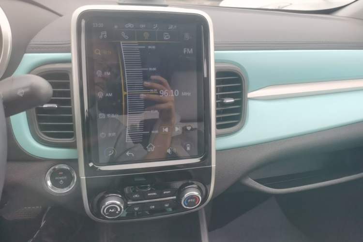 Used Chery QQ Little Ant 2021 200 000-Yuan Ant Fan Edition Talent Version NMC Battery 408 km续航 Audio And AC Panel
