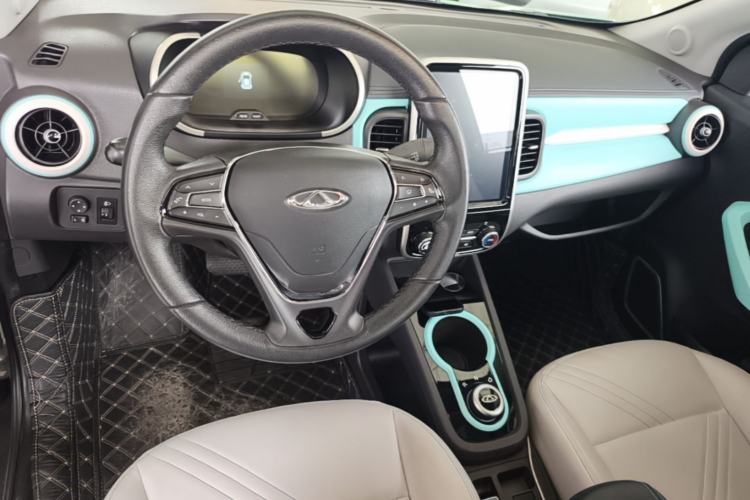 Used Chery QQ Little Ant 2021 200 000 Yuan "Ant Fan" Edition Energized Version NMC Lithium Battery 301 km Center Console
