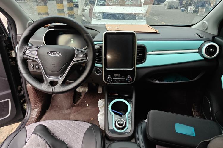 Used Chery QQ Little Ant 2021 150 000 Yuan Ant Fan Edition New Ant Cool Version Lithium Iron Phosphate Center Console
