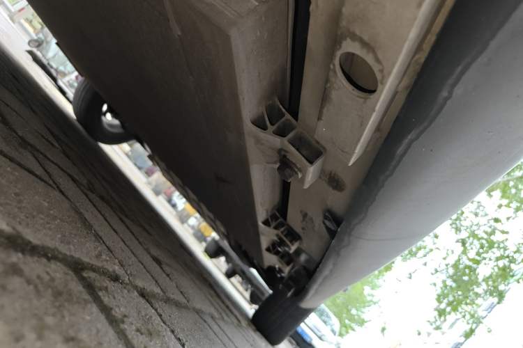 Used Chery QQ Little Ant 2021 150 000 Yuan Ant Fan Edition New Ant Cool Version Lithium Iron Phosphate Chassis Rear Right