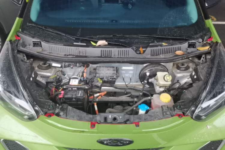 Used Chery QQ Little Ant 2021 150 000 Yuan "Ant Fan" Edition New Ant Cool Version Lithium-Ion Battery Engine Bay