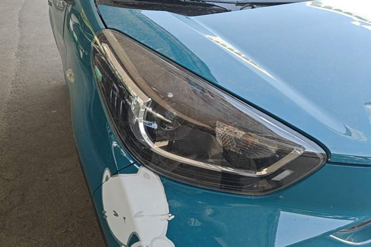 Used Chery QQ Little Ant 2021 200 000-Yuan Ant Fan Edition Talent Version NMC Battery 301 km Exterior 6