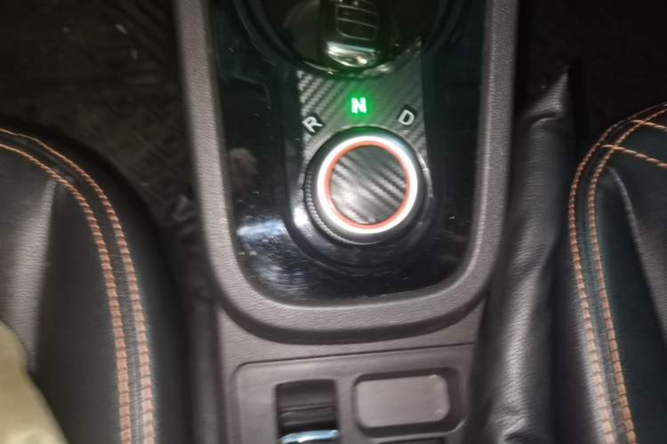 Used Chery QQ Little Ant 2021 150 000 Yuan "Ant Fan" Edition New Ant Cool Version Lithium-Ion Battery Gear Lever