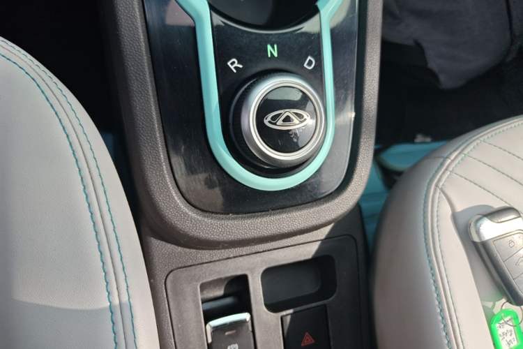 Used Chery QQ Little Ant 2021 200 000 Yuan "Ant Fan" Edition Energized Version NMC Lithium Battery 301 km Gear Lever