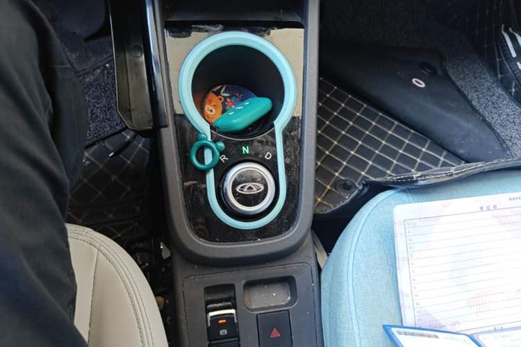 Used Chery QQ Little Ant 2021 200 000-Yuan Ant Fan Edition Talent Version NMC Battery 301 km Gear Lever