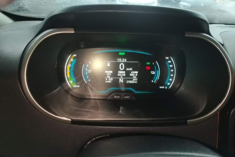 Used Chery QQ Little Ant 2021 150 000 Yuan "Ant Fan" Edition New Ant Cool Version Lithium-Ion Battery Instrument Cluster