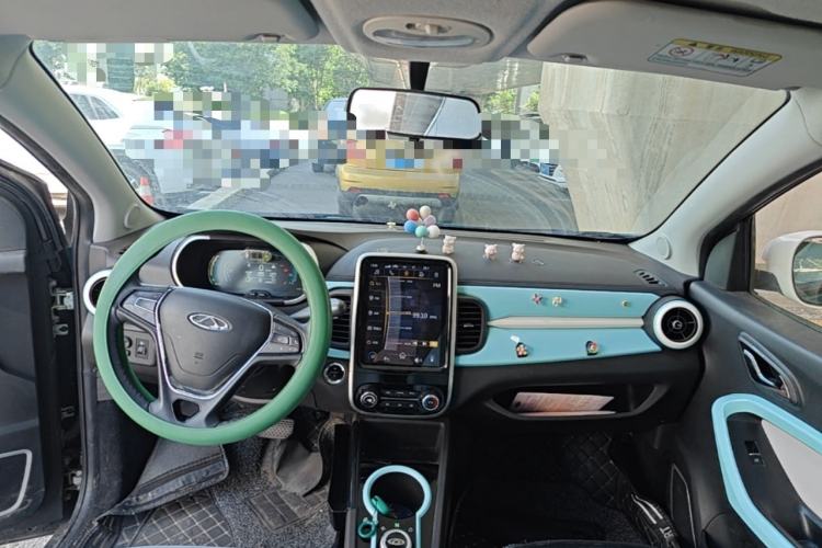 Used Chery QQ Little Ant 2021 200 000-Yuan Ant Fan Edition Talent Version NMC Battery 301 km Interior 2