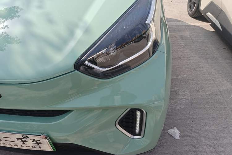 Used Chery QQ Little Ant 2021 200 000 Yuan "Ant Fan" Edition Energized Version NMC Lithium Battery 301 km Left Front Headlight