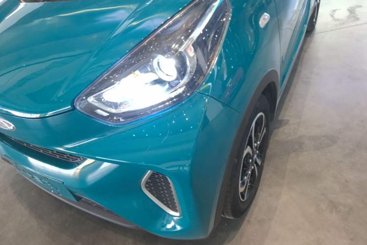 Used Chery QQ Little Ant 2021 200 000-Yuan Ant Fan Edition Talent Version Lithium Iron Phosphate 301 km Left Front Headlight