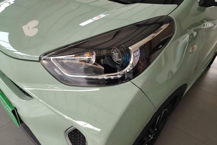 Used Chery QQ Little Ant 2021 200 000-Yuan Ant Fan Edition Talent Version NMC Battery 301 km Left Front Headlight
