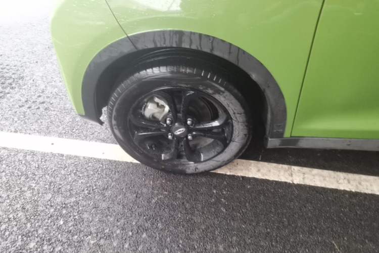 Used Chery QQ Little Ant 2021 150 000 Yuan "Ant Fan" Edition New Ant Cool Version Lithium-Ion Battery Left Front Wheel Hub