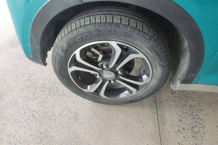 Used Chery QQ Little Ant 2021 200 000 Yuan "Ant Fan" Edition Energized Version NMC Lithium Battery 301 km Left Front Wheel Hub