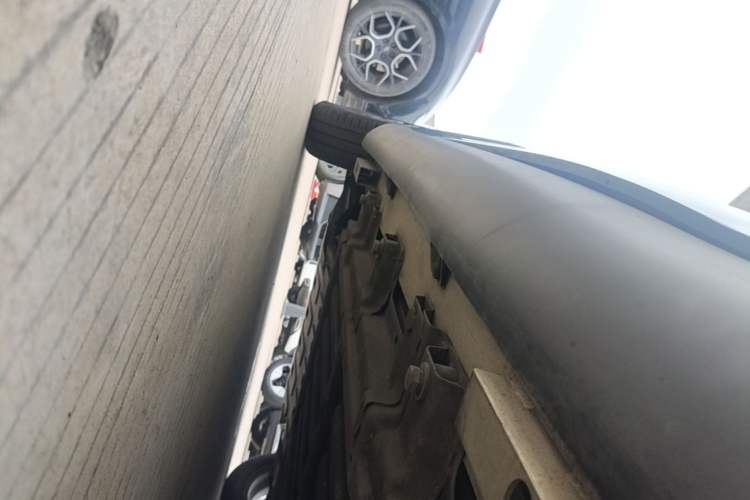 Used Chery QQ Little Ant 2021 200 000-Yuan Ant Fan Edition Oxygen Version Lithium-Ion Battery 301 km Left Side Sill