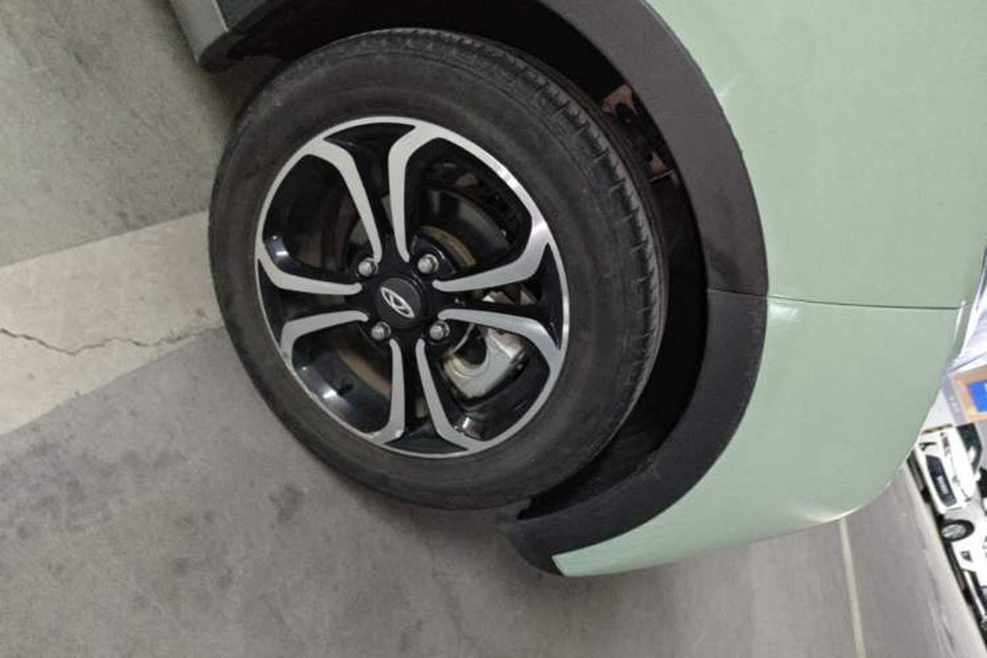 Used Chery QQ Little Ant  Right Front Wheel Hub