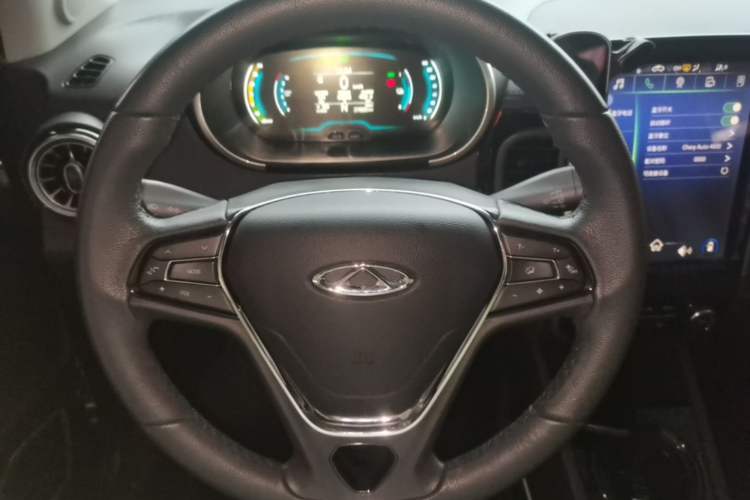 Used Chery QQ Little Ant 2021 150 000 Yuan "Ant Fan" Edition New Ant Cool Version Lithium-Ion Battery Steering Wheel