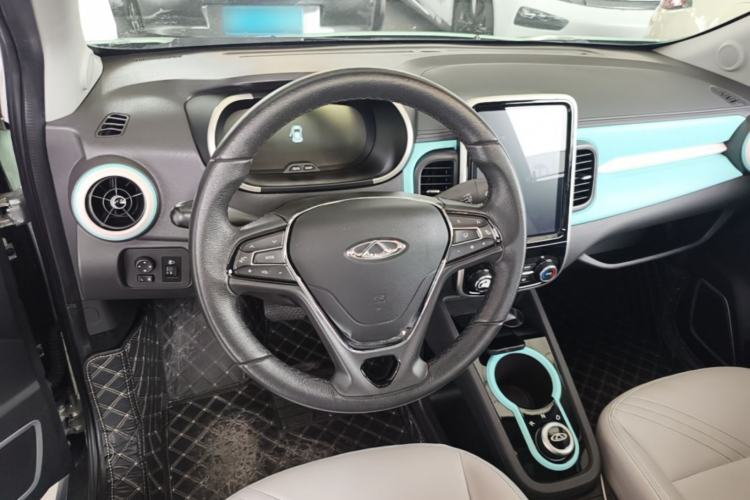 Used Chery QQ Little Ant 2021 200 000 Yuan "Ant Fan" Edition Energized Version NMC Lithium Battery 301 km Steering Wheel