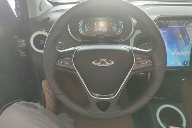 Used Chery QQ Little Ant 2021 200 000 Yuan "Ant Fan" Edition Energized Version NMC Lithium Battery 301 km Steering Wheel