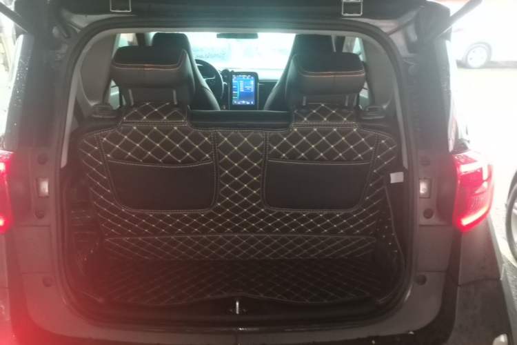 Used Chery QQ Little Ant 2021 150 000 Yuan "Ant Fan" Edition New Ant Cool Version Lithium-Ion Battery Trunk