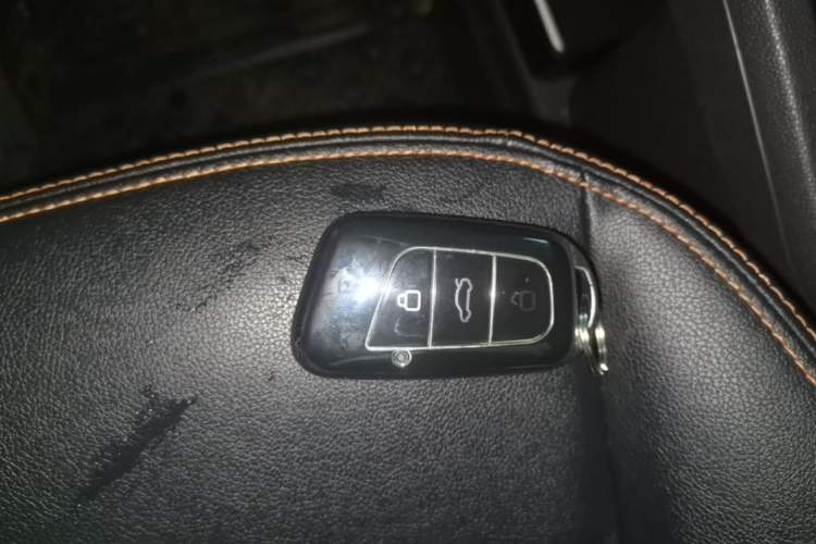Used Chery QQ Little Ant 2021 150 000 Yuan "Ant Fan" Edition New Ant Cool Version Lithium-Ion Battery Vehicle Key
