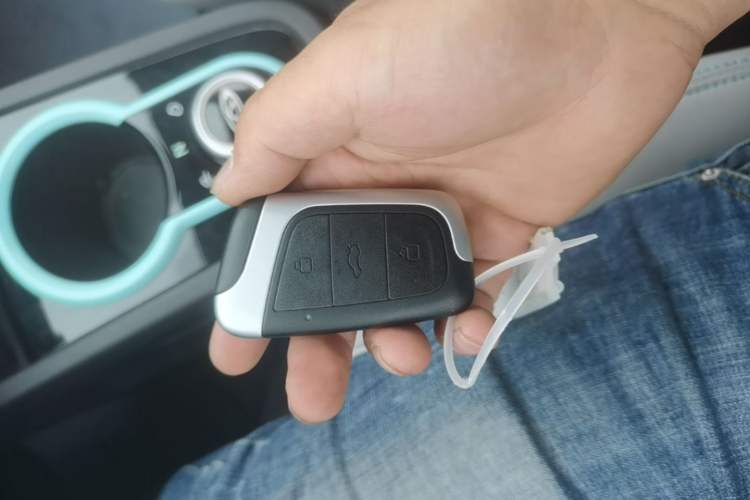 Used Chery QQ Little Ant 2021 200 000-Yuan Ant Fan Edition Talent Version NMC Battery 408 km续航 Vehicle Key