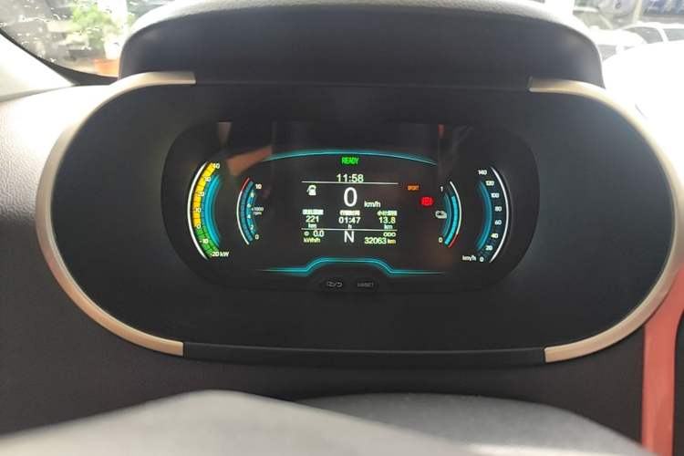 Used Chery QQ Little Ant 2021 200 000-Yuan Ant Fan Edition Talent Version NMC Battery 301 km Instrument Cluster