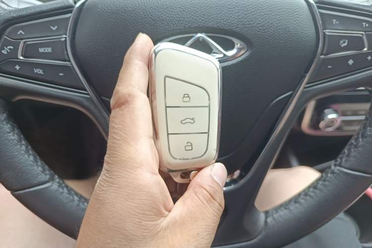Used Chery QQ Little Ant 2021 200 000-Yuan Ant Fan Edition Talent Version NMC Battery 408 km续航 Interior 1