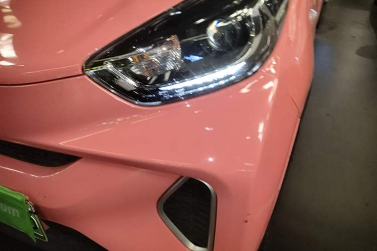 Used Chery QQ Little Ant 2021 200 000-Yuan Ant Fan Edition Talent Version NMC Battery 301 km Left Front Headlight