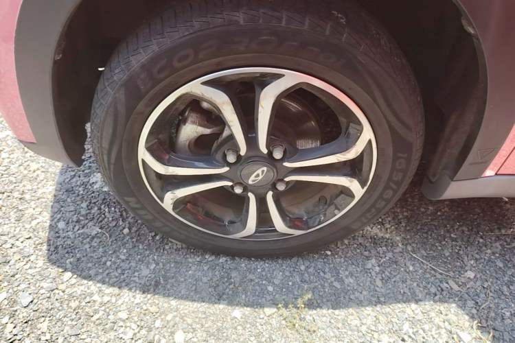 Used Chery QQ Little Ant 2021 150 000 Yuan "Ant Fan" Edition New Ant Cool Version Lithium-Ion Battery Left Front Wheel Hub