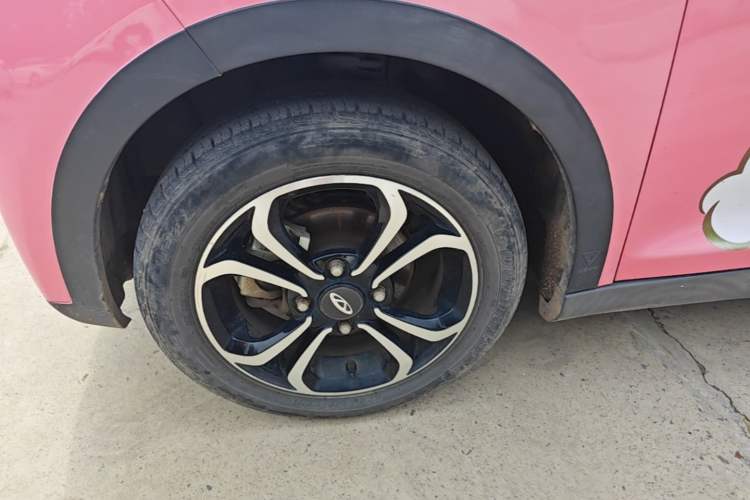 Used Chery QQ Little Ant 2021 150 000 Yuan Ant Fan Edition Queen Version Lithium Iron Phosphate Left Front Wheel Hub
