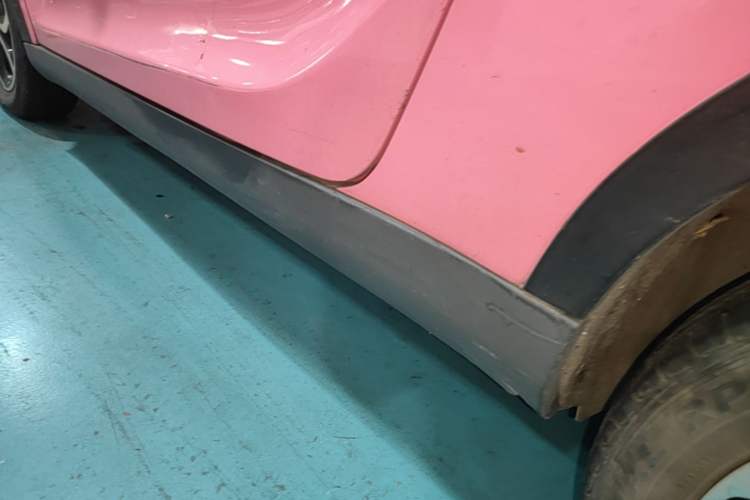 Used Chery QQ Little Ant 2021 200 000 Yuan Ant Fan Edition Energized Version NMC Lithium Battery 408 km Left Side Sill