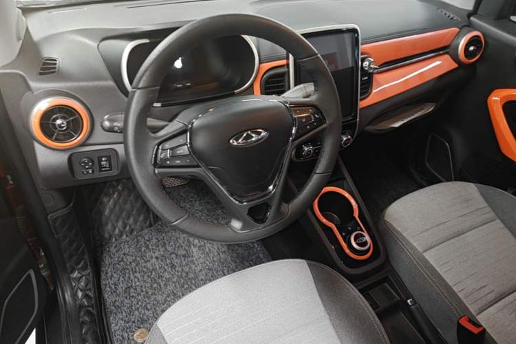 Used Chery QQ Little Ant 2021 150 000 Yuan Ant Fan Edition Ant Cool Version Lithium Iron Phosphate Center Console