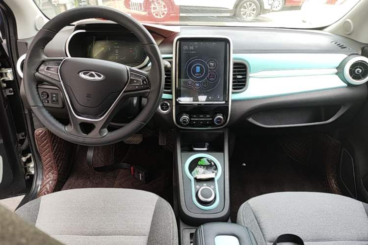 Used Chery QQ Little Ant 2021 200 000-Yuan Ant Fan Edition Oxygen Version Lithium-Ion Battery 301 km Center Console