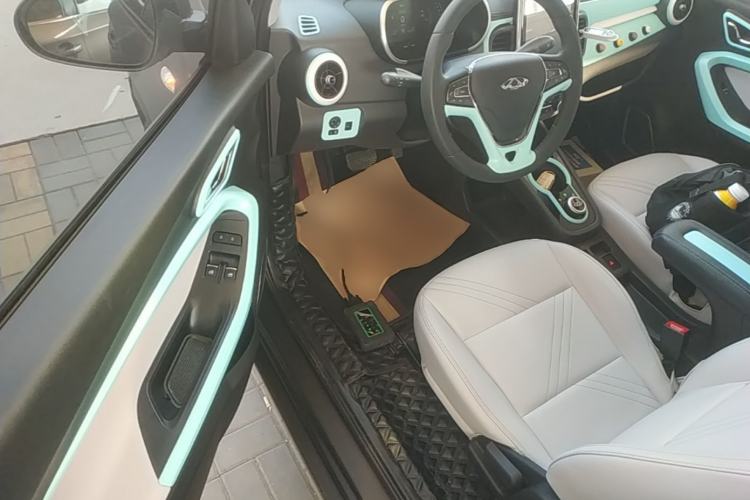 Used Chery QQ Little Ant 2021 150 000 Yuan "Ant Fan" Edition New Ant Cool Version Lithium-Ion Battery Driver Seat