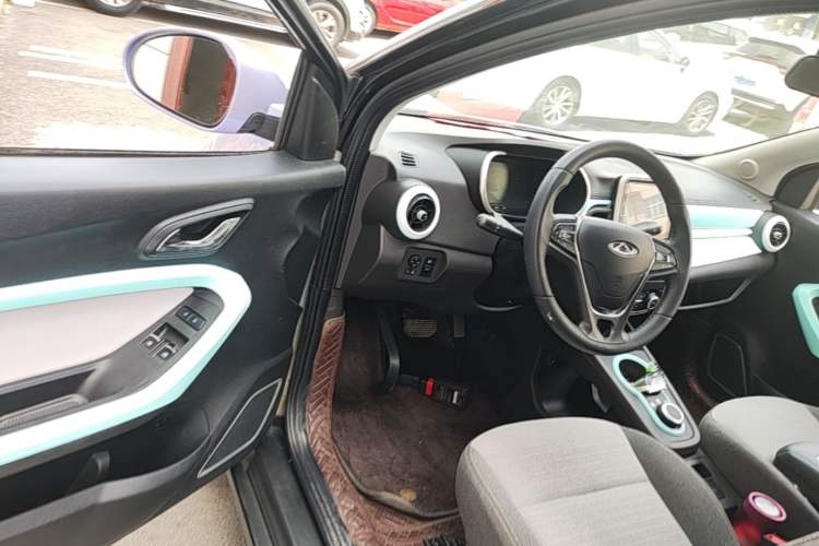 Used Chery QQ Little Ant 2021 200 000-Yuan Ant Fan Edition Oxygen Version Lithium-Ion Battery 301 km Driver Seat