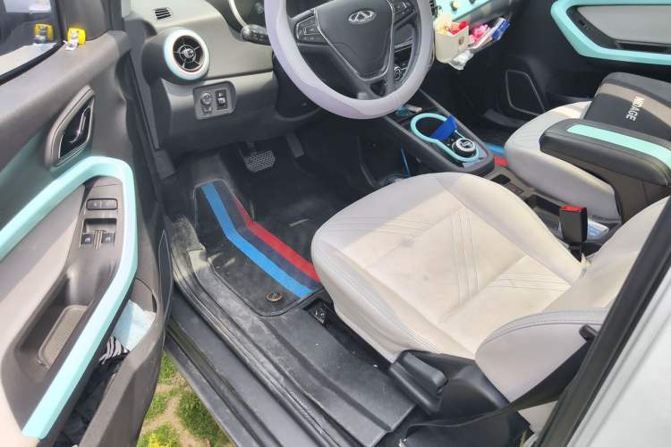Used Chery QQ Little Ant 2021 200 000 Yuan "Ant Fan" Edition Energized Version NMC Lithium Battery 301 km Driver Seat