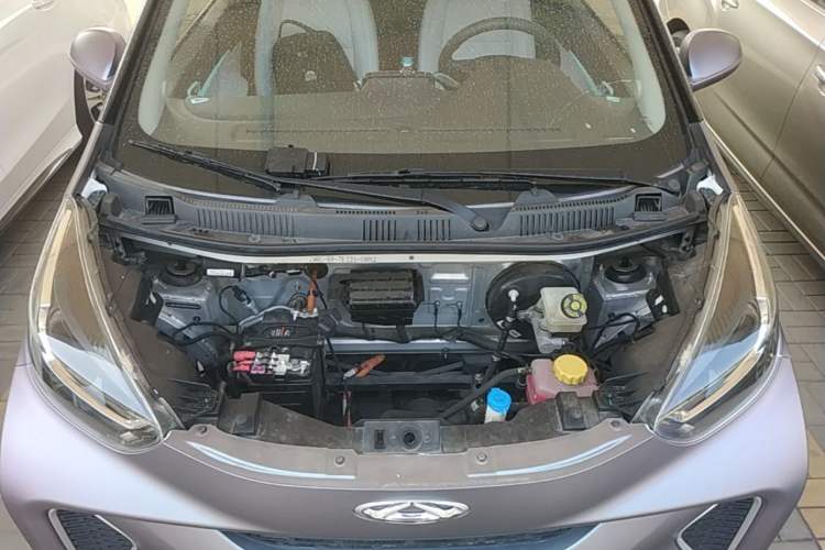 Used Chery QQ Little Ant 2021 150 000 Yuan "Ant Fan" Edition New Ant Cool Version Lithium-Ion Battery Engine Bay