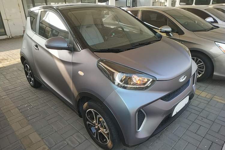 Used Chery QQ Little Ant 2021 150 000 Yuan "Ant Fan" Edition New Ant Cool Version Lithium-Ion Battery Front Right 45 Deg
