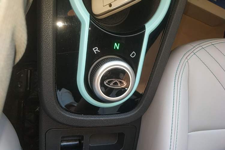 Used Chery QQ Little Ant 2021 150 000 Yuan "Ant Fan" Edition New Ant Cool Version Lithium-Ion Battery Gear Lever