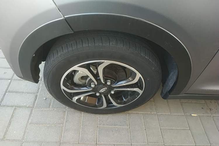 Used Chery QQ Little Ant 2021 150 000 Yuan "Ant Fan" Edition New Ant Cool Version Lithium-Ion Battery Left Front Wheel Hub