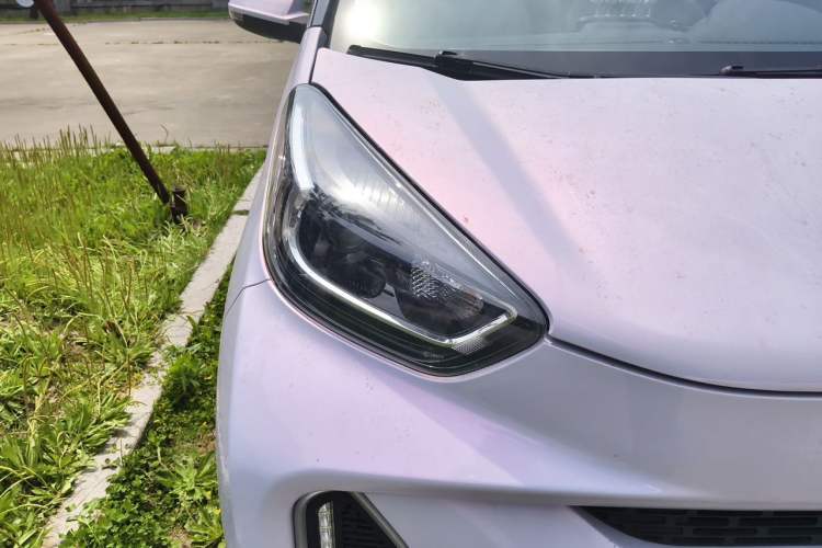 Used Chery QQ Little Ant 2021 200 000 Yuan "Ant Fan" Edition Energized Version NMC Lithium Battery 301 km Right Front Headlight