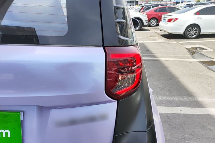Used Chery QQ Little Ant 2021 200 000-Yuan Ant Fan Edition Oxygen Version Lithium-Ion Battery 301 km Right Rear Taillight