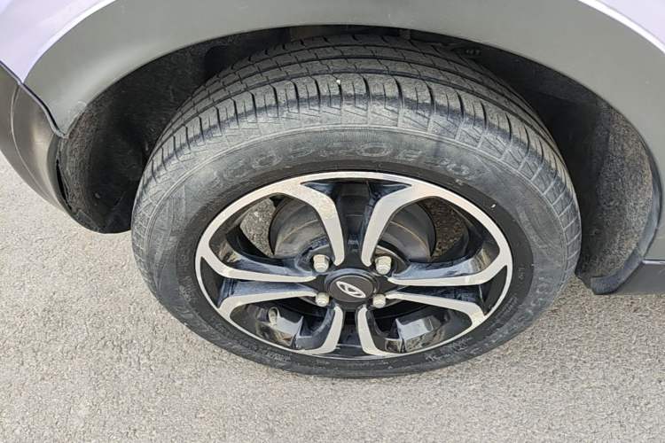 Used Chery QQ Little Ant 2021 200 000-Yuan Ant Fan Edition Oxygen Version Lithium-Ion Battery 301 km Right Rear Wheel Hub