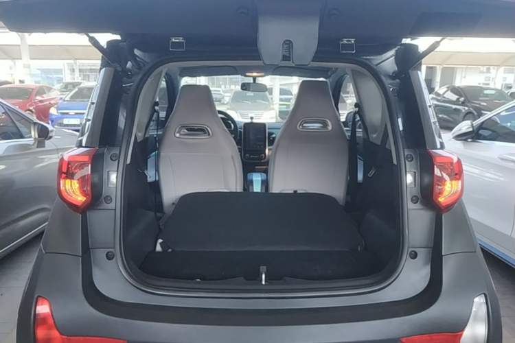 Used Chery QQ Little Ant 2021 150 000 Yuan "Ant Fan" Edition New Ant Cool Version Lithium-Ion Battery Trunk