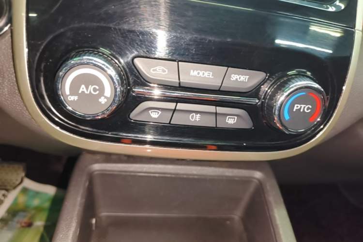 Used Chery QQ Little Ant 2021 Revised Version 150 000 Yuan Ant Fan Edition New Ant Cool Edition Lithium Iron Phosphate Audio And AC Panel