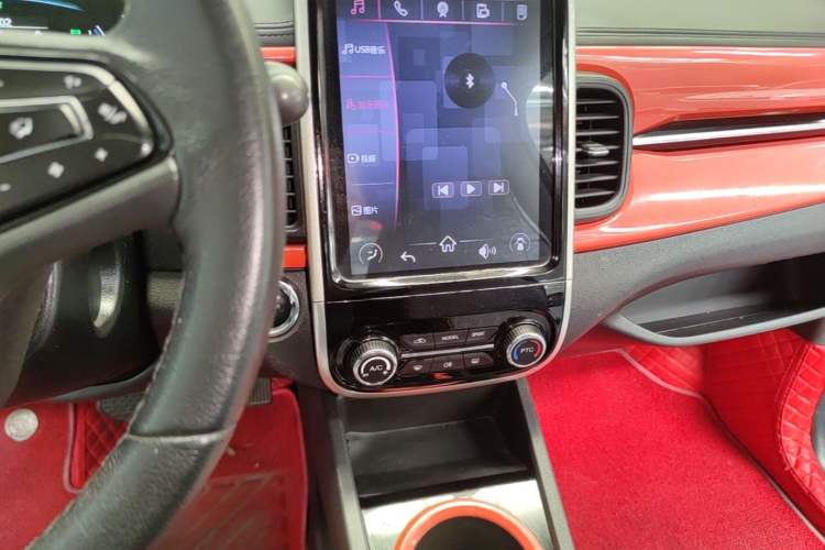 Used Chery QQ Little Ant 2021 150 000 Yuan "Ant Fan" Edition Ant Cool Version with Ternary Lithium Audio And AC Panel