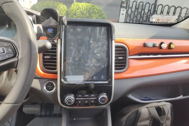 Used Chery QQ Little Ant 2021 200 000 Yuan "Ant Fan" Edition Energized Version NMC Lithium Battery 301 km Audio And AC Panel